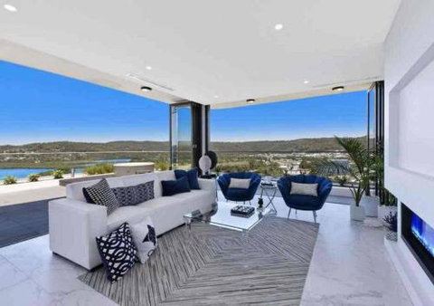 Stylish Penthouse With Views & Jacuzzi - Perth Resorts 0