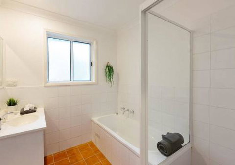 Seagrass House Modern North Avoca Oasis - Accommodation Perth 1