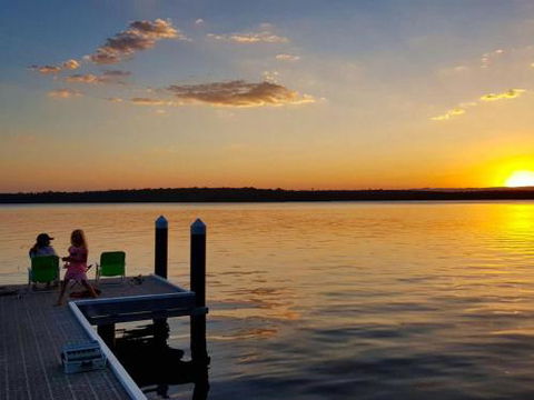 ESTUARY HOUSE Basin View 4pm Check Out Sundays - Accommodation Perth 3