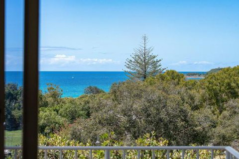 Ocean View 3 Bedroom Apartment - Accommodation Perth 1