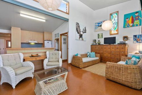 130 Tramican Street (Fishtails) - Accommodation Perth 1
