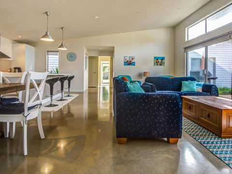 Beach Retreat On Koala - Accommodation Perth 3