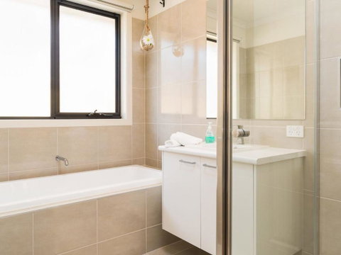 Cosy On Currawong - Accommodation Perth 3