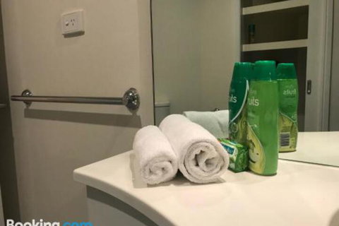 Townsville Strand Lighthouse Apartment 3 - Accommodation Perth 2