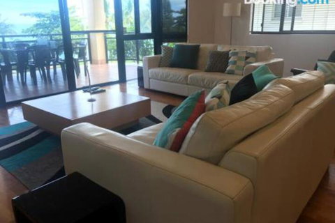 Townsville Strand Lighthouse Apartment 3 - Accommodation Perth 4