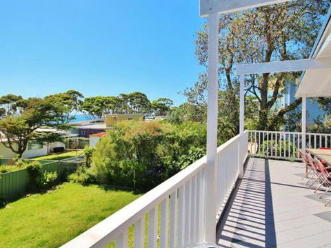 Bimbimbie At Hyams Beach 4pm Check Out Sundays - Accommodation Perth 2
