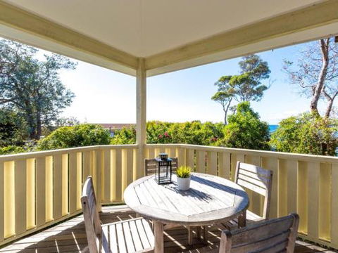 Hyams Seaside Apartment 4pm Check Out Sundays - Accommodation Perth 5