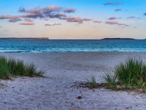 Mermaid Cottage At Hyams Beach 4pm Check Out Sundays - Perth Resorts 5