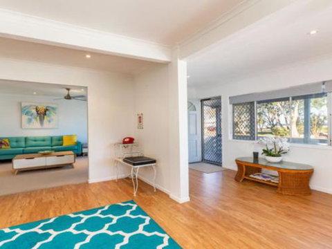 Dog Lovers Retreat Beachmere - Accommodation Perth 4