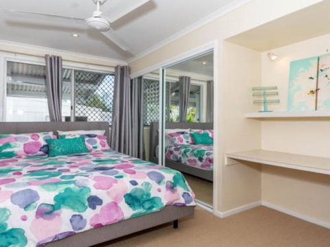 Dog Lovers Retreat Beachmere - Accommodation Perth 2