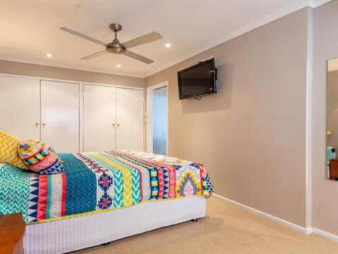 Dog Lovers Retreat Beachmere - Accommodation Perth 6
