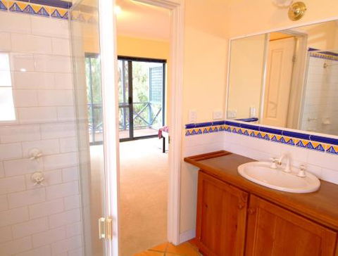 Beach Casa - Accommodation Perth 3