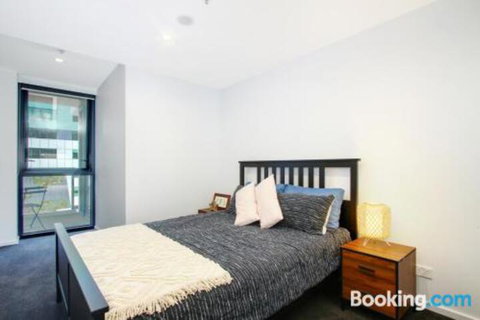 Cozy Homely Apartment CBR Central - Accommodation Perth 3