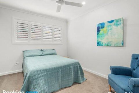 Modern Family Retreat 12 Minell Close - Accommodation Perth 6
