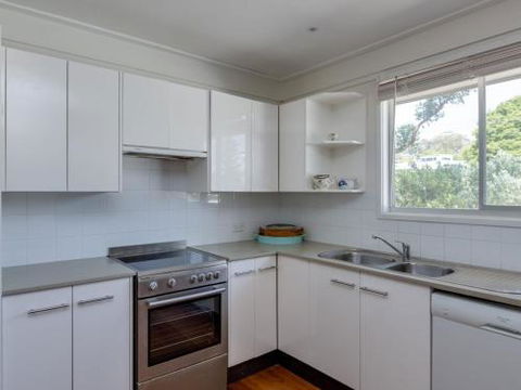 Kookaburra House At Vincentia 4pm Check Out Sundays - Accommodation Perth 3