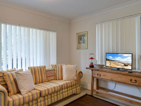 Kookaburra House At Vincentia 4pm Check Out Sundays - Accommodation Perth 2