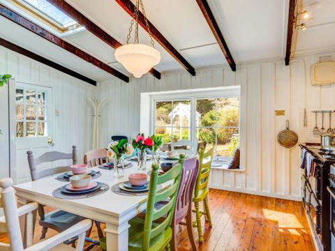Mirriyindi Unique Berrima Escape For 9 In The Southern Highlands 4pm Check Out Sundays - Perth Resorts 2