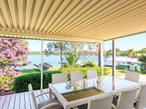 On Golden Ponds At Erowal Bay 4pm Check Out Sundays - Accommodation Perth 0