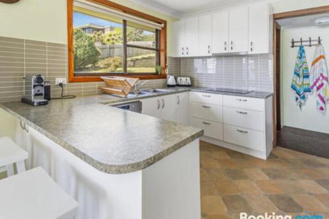 QUARTERDECK Gerringong 4pm Check Out Sundays - Perth Resorts 4