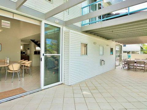 Shorelines At Hyams 4pm Check Out Sundays - Accommodation Perth 4