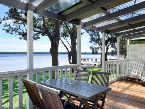 The Waterfront House 4pm Check Out Sundays - Perth Resorts 1