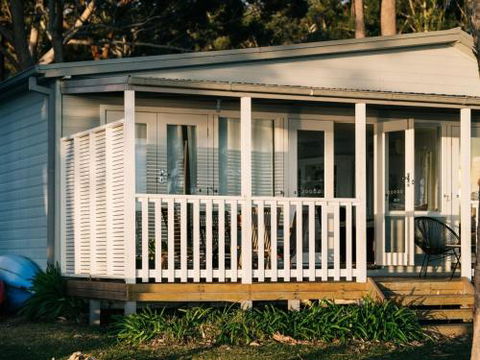 The Waterfront House 4pm Check Out Sundays - Perth Resorts 5