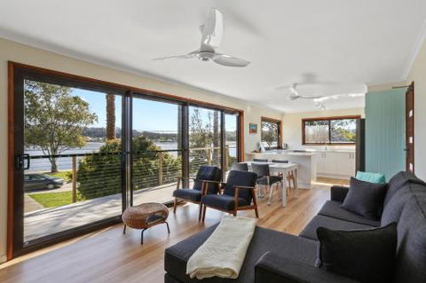 Three Palms - Accommodation Perth 0