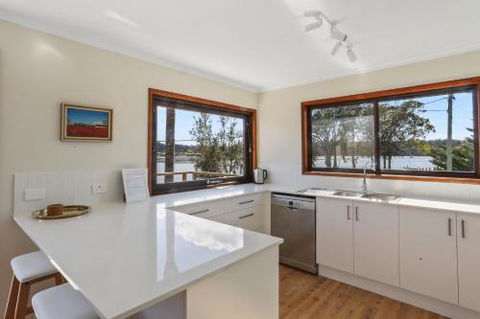 Three Palms - Accommodation Perth 1