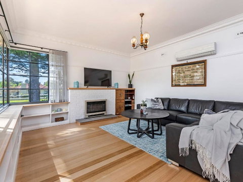 Bloom On Sackville Opt1 - Accommodation Perth 3