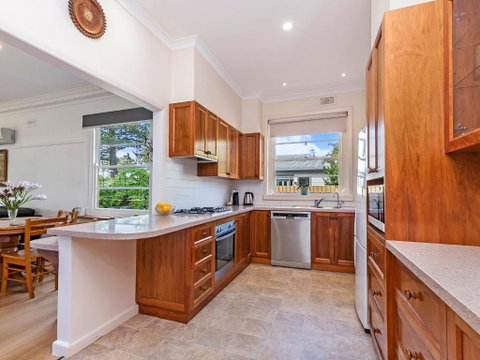 Bloom On Sackville Opt1 - Accommodation Perth 2