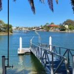 April 19 4 Bedroom Home On Canal With Pool Pontoon Aircon & WiFi! - Perth Resorts 0
