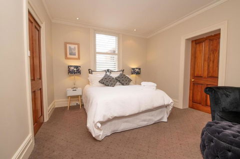 Meltham On March - Perth Resorts 5