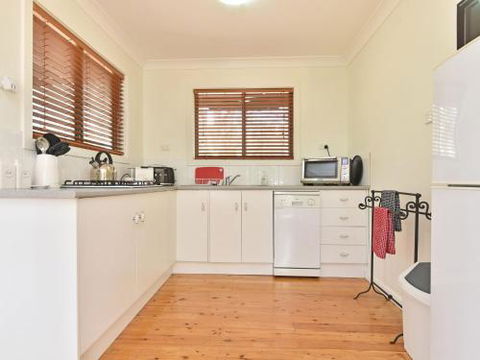 Olive Grove Villa 3 Suite With Large Bath - Perth Resorts 5