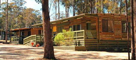 Lakes Entrance Log Cabins - Accommodation Perth 0