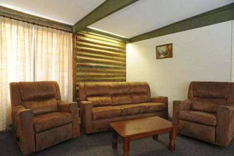 Lakes Entrance Log Cabins - Accommodation Perth 5
