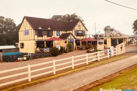 Hilltop Gallery - Accommodation Perth 2