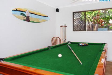 Schirrmann 56 Four Bedroom Home On Canal With Pool Pontoon Aircon & WiFi! - Accommodation Perth 6
