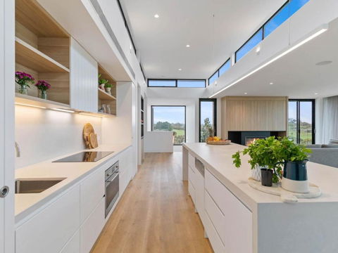 Fairway Views - Accommodation Perth 5