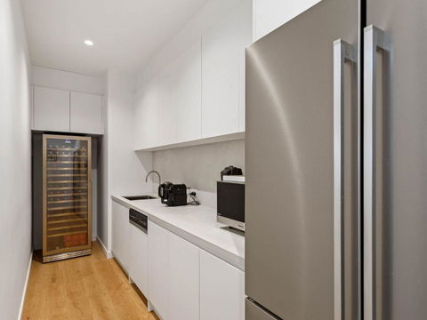 Fairway Views - Accommodation Perth 3