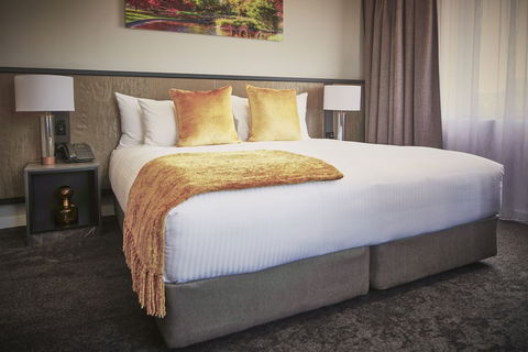 The Remington Orange - Perth Resorts 2