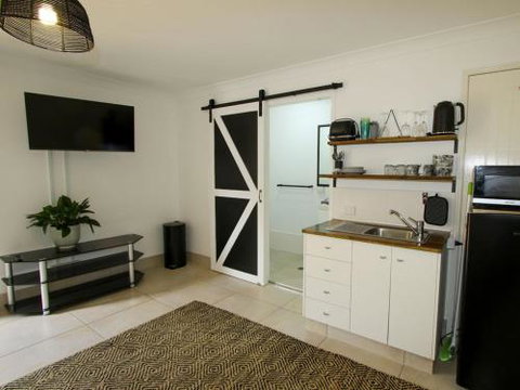 Studio 9 - Accommodation Perth 5