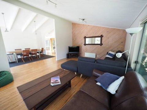 Sleepy Hollow Sandy Point - Perth Resorts 4