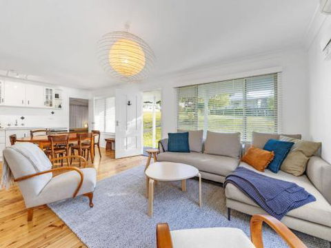 MOBYS At HYAMS Hyams Beach 4pm Check Out Sundays - Accommodation Perth 0