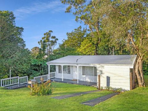 MOBYS At HYAMS Hyams Beach 4pm Check Out Sundays - Accommodation Perth 1