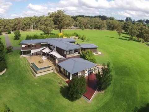 ALPINE LODGE Alpine Southern Highlands 4pm Check Out Sundays - Accommodation Perth 4