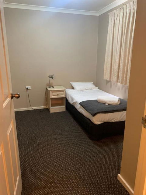 Waratah - Perth Resorts 4