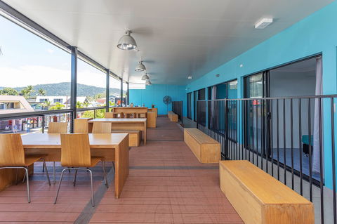 Airlie Sun & Sand Accommodation 2 - Accommodation Perth 3