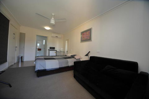 Black Rock Inn - Perth Resorts 3
