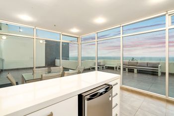 Penthouse Liberty Towers - Accommodation Perth 1