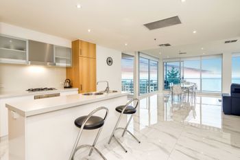 Penthouse Liberty Towers - Accommodation Perth 3